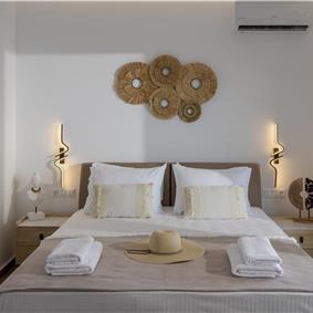 4 bedroom villa with pool by the sea, near Corfu town, sleeps 8